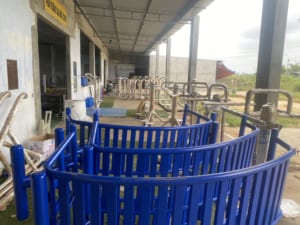 hình ảnh xưởng sản xuất, lắp đặt thiết bị thể thao ngoài trời