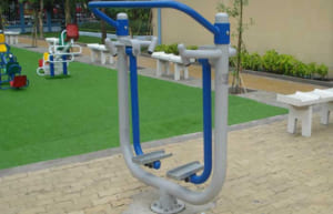 thiết bị thể thao ngoài trời trong công viên
